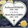 Coeur funéraire avec croix chrétienne et 5 lignes de personnalisation police Garamond