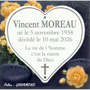 Coeur emaille blanc fabrication artisanale personnalisation police Garamond