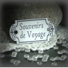 Petite plaque émaillée forme retro "Souvenirs de Voyage"