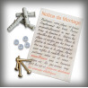 Kit 4 vis laiton, rondelles, chevilles et notice de montage