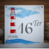 Numéro de rue émaillé décor Phare rouge 15x15cm