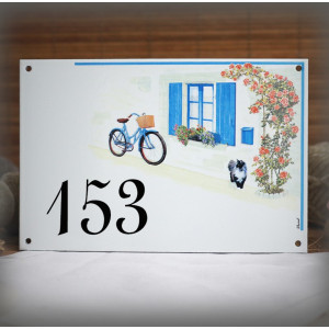 Numéro de maison émaillée décor Volets bleus et Rosiers