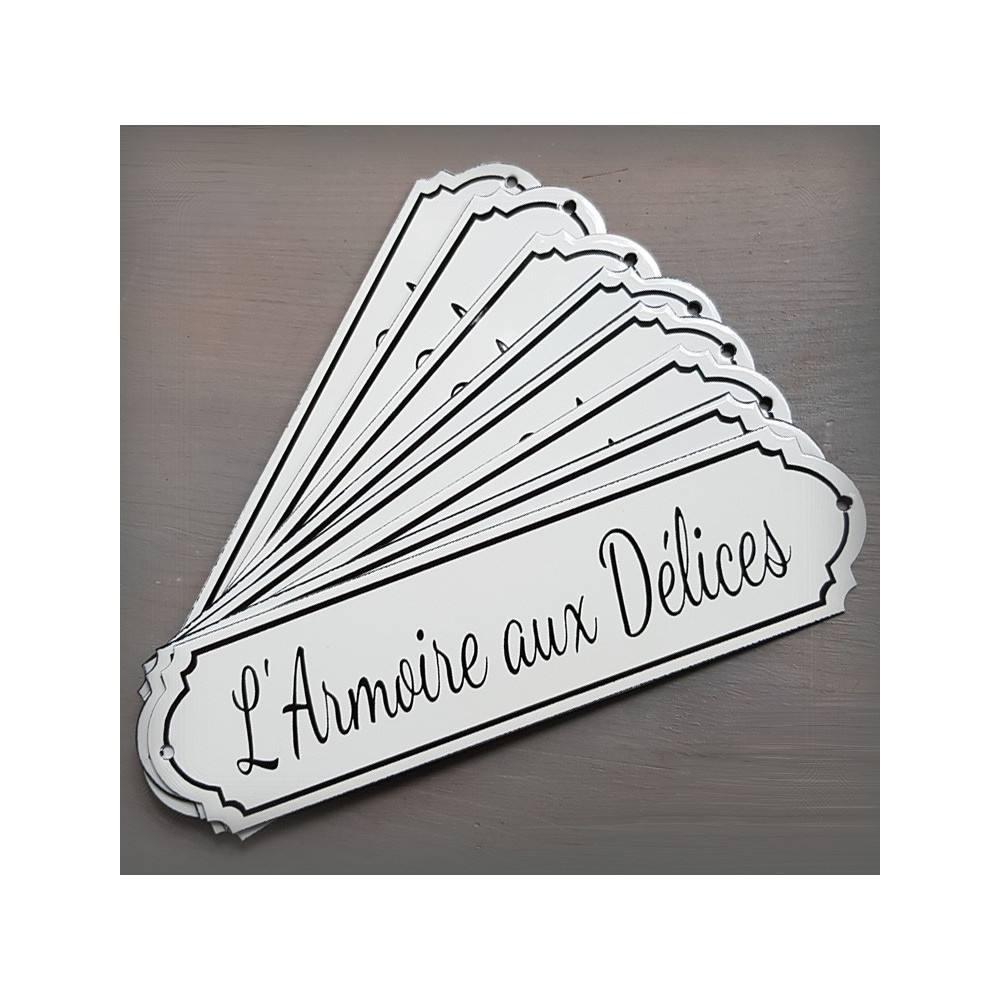plaque émaillée "L'Armoire aux Délices"