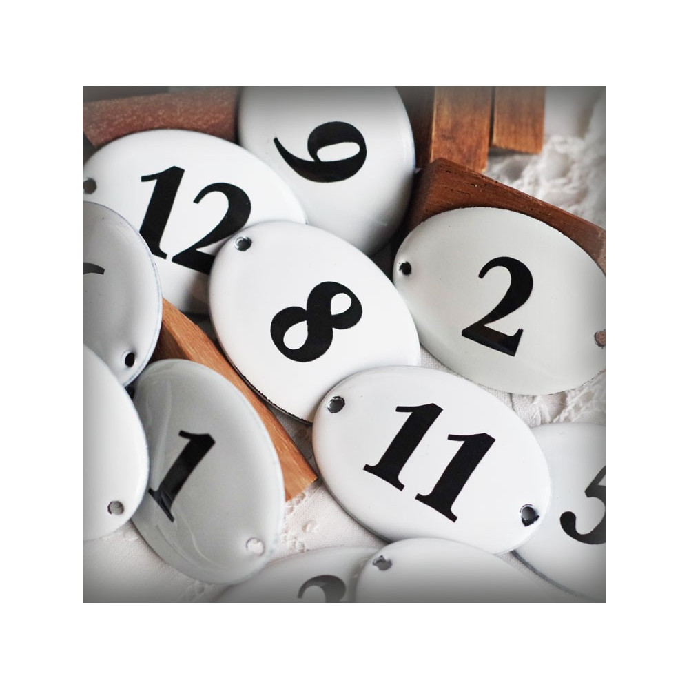 Numéro ovale bombé 4x3cm émail blanc pour la customisation des meubles