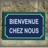 Plaque émaillée "Bienvenue chez nous" style plaque de Paris