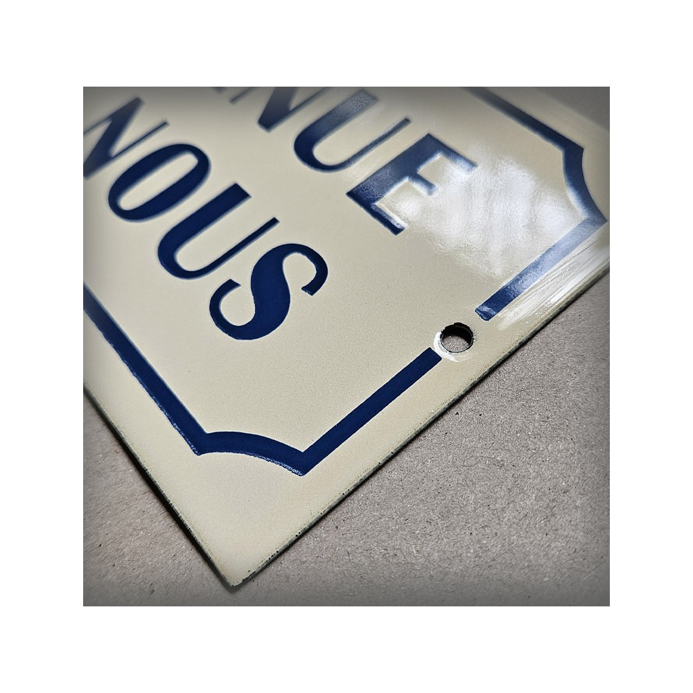 Plaque émaillée vintage "Bienvenue chez nous"